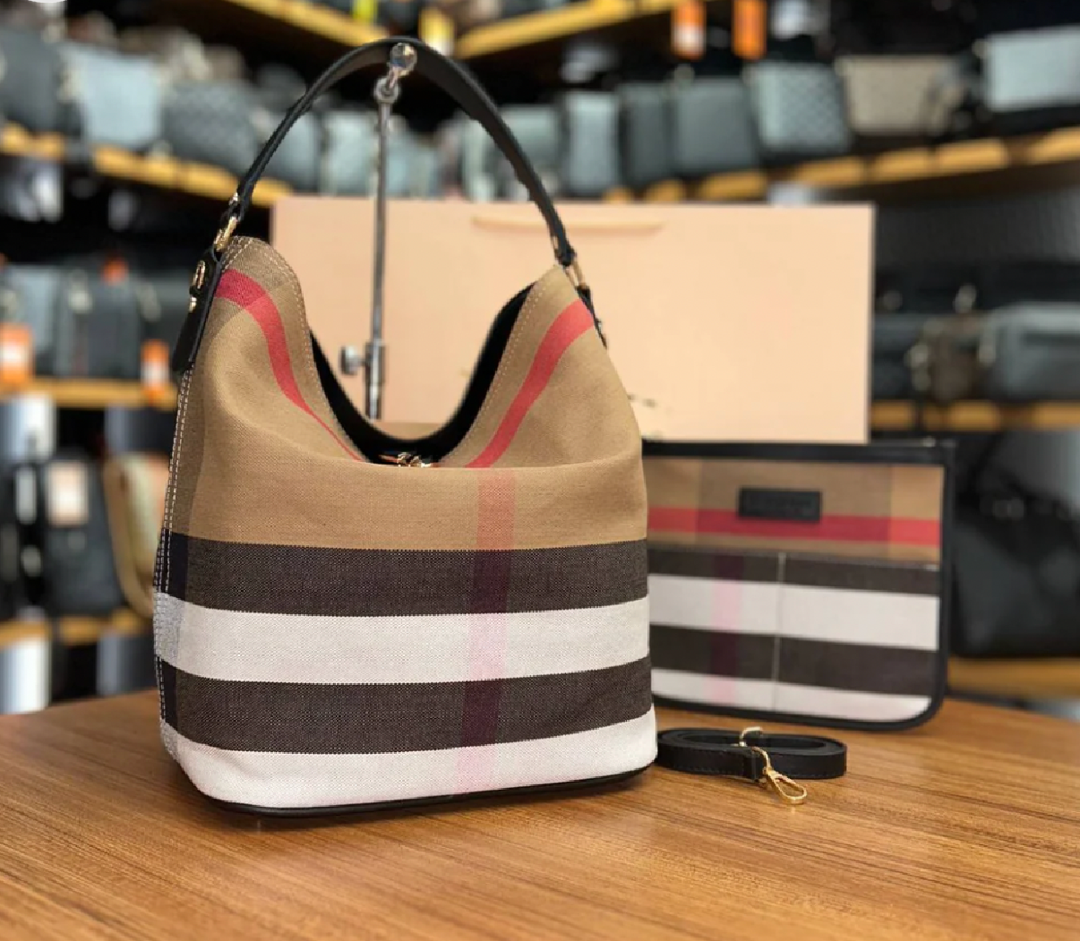 Berberry bucket bag