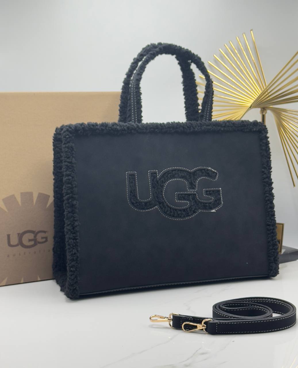 Ugg Black