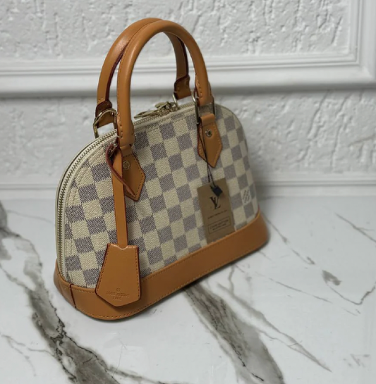 Louis Vuitton alma #146