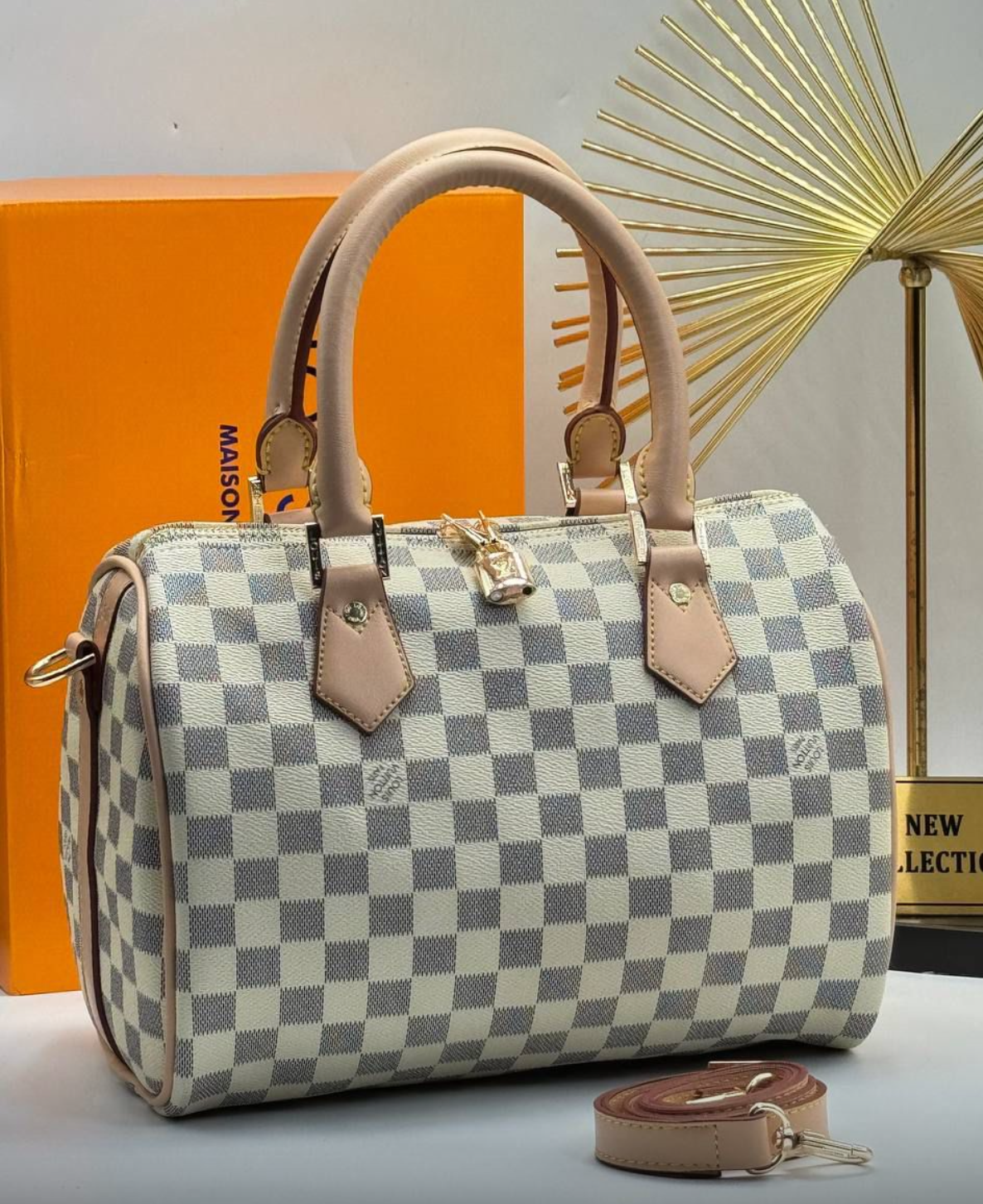 Louis Vuitton speedy beige
